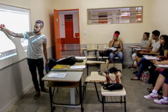 Câmara dos Deputados aprova texto-base do novo ensino médio