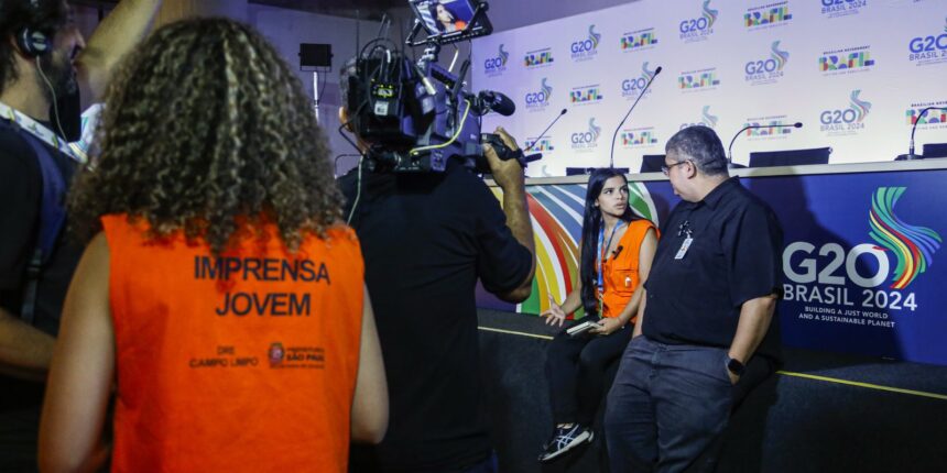 Estudantes de escolas públicas fazem cobertura jornalística do G20