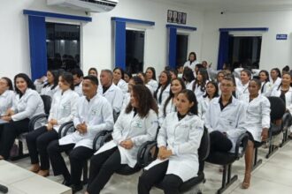 Cetam em Maraã realiza Cerimônia de Entrega do Jaleco do curso Técnico em Enfermagem