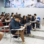 Candidatos se preparam para prova de redação do Enem no domingo
