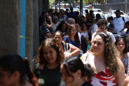 Professores fazem a primeira edição da Prova Nacional Docente