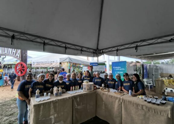 Estudantes do Programa Mulheres Mil em Autazes brilham na Feira Agropecuária