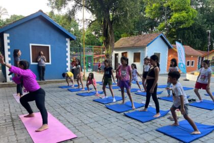 Atividade de ‘Pilates Kids’ é aprovada pelas crianças em colônia de férias da Prefeitura de Manaus
