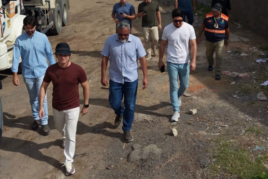 David Almeida acompanha força-tarefa de manutenção asfáltica