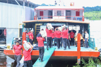 Prefeitura inicia entrega de alimentos da merenda escolar