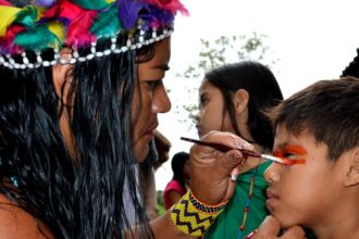 MEC anuncia construção de 117 escolas indígenas no Brasil