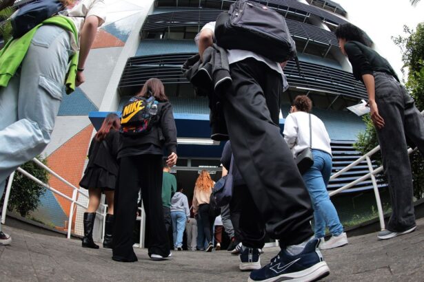 Pré-selecionados têm até fim da noite para completar cadastro no Fies