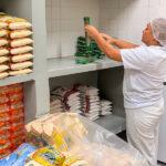 Prefeitura abastece mais de 450 escolas