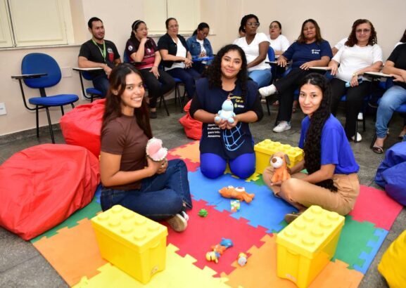 Cetam amplia formação para inclusão e oferta mais de 25 turmas de qualificação profissional para atuação no cuidado de pessoas com TEA