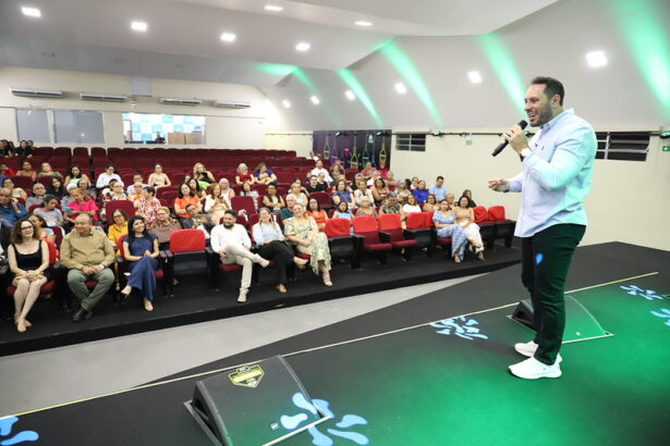 Prefeitura de Manaus realiza evento para homenagear aposentados da educação municipal