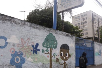Violência interrompe transportes e afeta acesso à educação no Rio