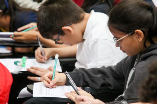 Educação de Manaus cresce no Saeb 2025