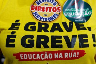 Profissionais da educação pública do Rio fazem paralisação na quinta