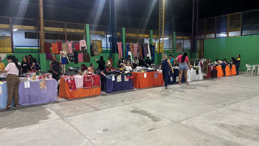 Estudantes da EJA da Prefeitura de Manaus participam do 8º Seminário de Empreendedorismo