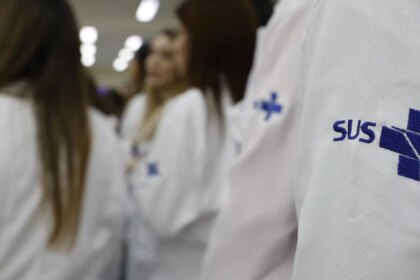 Candidatos a residência médica já podem se inscrever para o Enare 2026