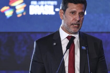 MEC: queda do analfabetismo no Brasil é ligada a políticas na educação