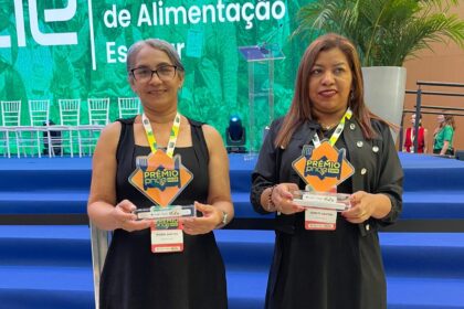 Manipuladoras de alimentos da rede municipal de ensino recebem prêmio nacional da Alimentação Escolar do FNDE