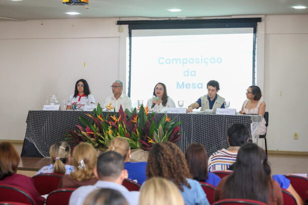 Seminário sobre enfrentamento da violência infantojuvenil é debatido com profissionais do magistério da rede municipal de ensino 
