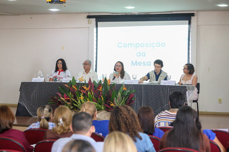 Seminário sobre enfrentamento da violência infantojuvenil é debatido com profissionais do magistério da rede municipal de ensino