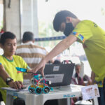 Estudantes da rede municipal de Manaus disputam fase estadual da Olimpíada Brasileira de Robótica