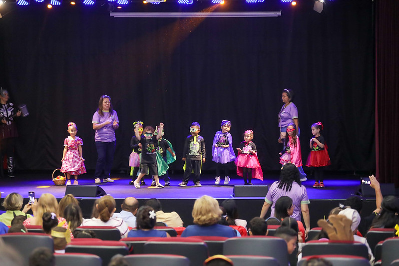 Alunos da rede municipal participam da 6ª ‘Mostra de Dança Literária da Educação Infantil’
